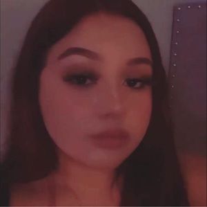 Meet your Posher, Edith